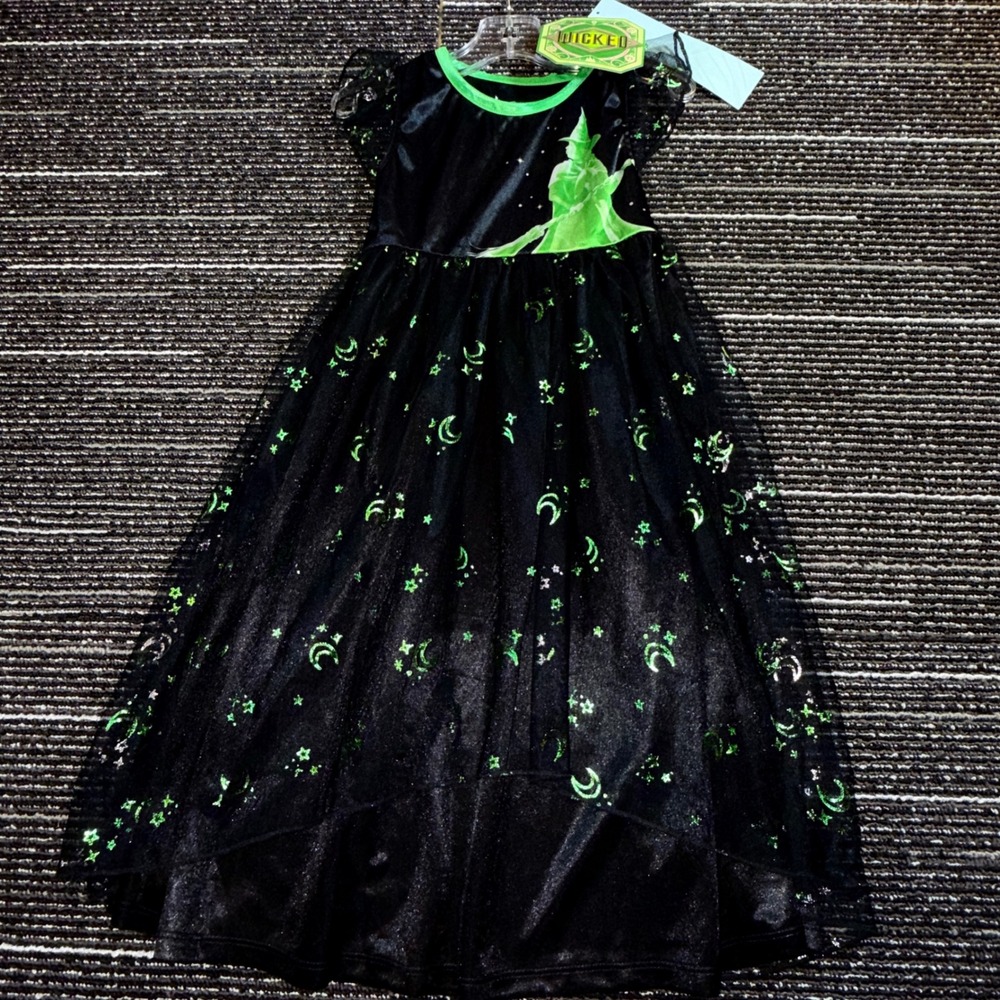 Wicked Elphaba Nightgown Kids Size 4 Black Green NEW Moon Star Mesh Sleep Dress